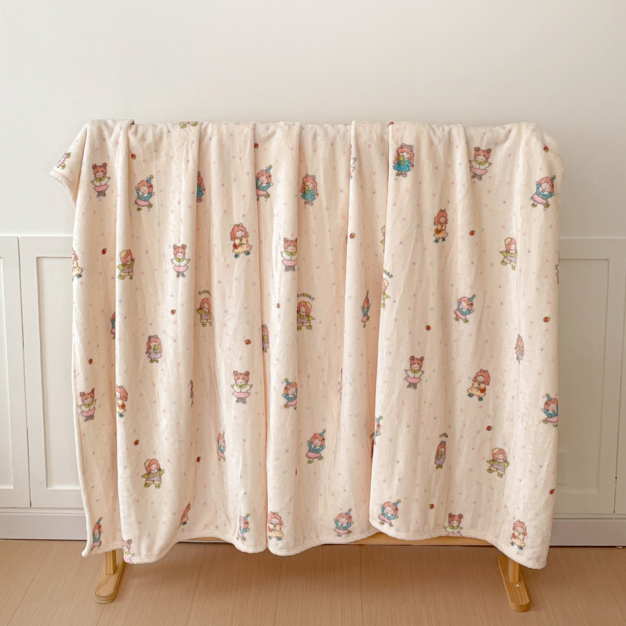 91家纺网 家纺一手货源 找家纺 Mata蔓塔家 2025新款四季款双面印花牛奶绒午休毯毛毯毯子空调毯 萌萌女孩