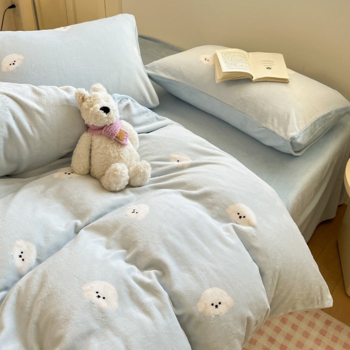 91家纺网 家纺一手货源 找家纺 贝扬思家纺 2025新款软fufu加厚保暖可爱系简约牛奶绒套件系列（小红书推荐）（提供买家秀） 绒绒小狗蓝