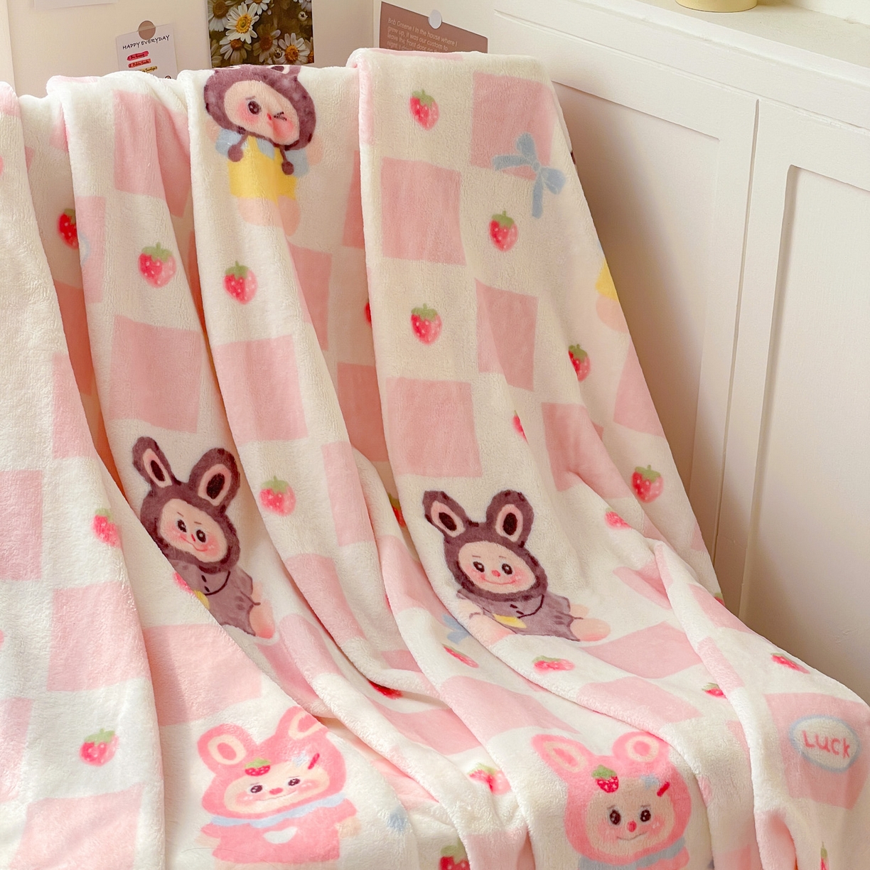 91家纺网 家纺一手货源 找家纺 Mata蔓塔家 2025新款四季款双面印花牛奶绒午休毯毛毯毯子空调毯 奶糖拉布布