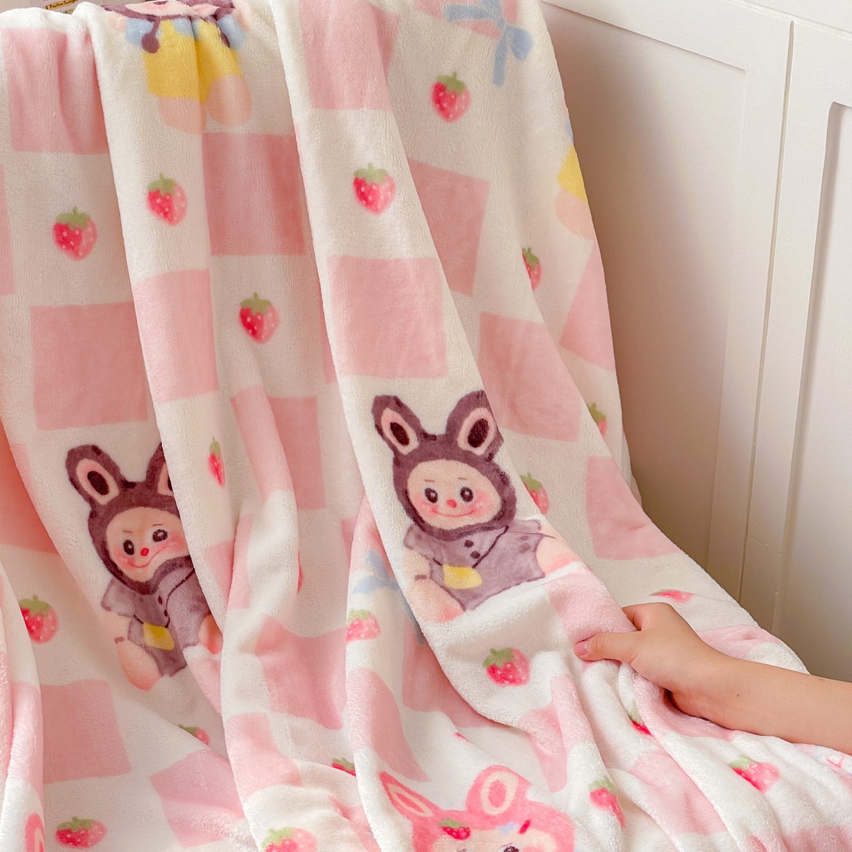 91家纺网 家纺一手货源 找家纺 Mata蔓塔家 2025新款四季款双面印花牛奶绒午休毯毛毯毯子空调毯 奶糖拉布布