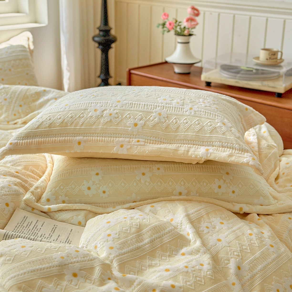 91家纺网 家纺一手货源 找家纺 （总）娜娜 2025新款高克重牛奶绒百花齐放系列单品被套