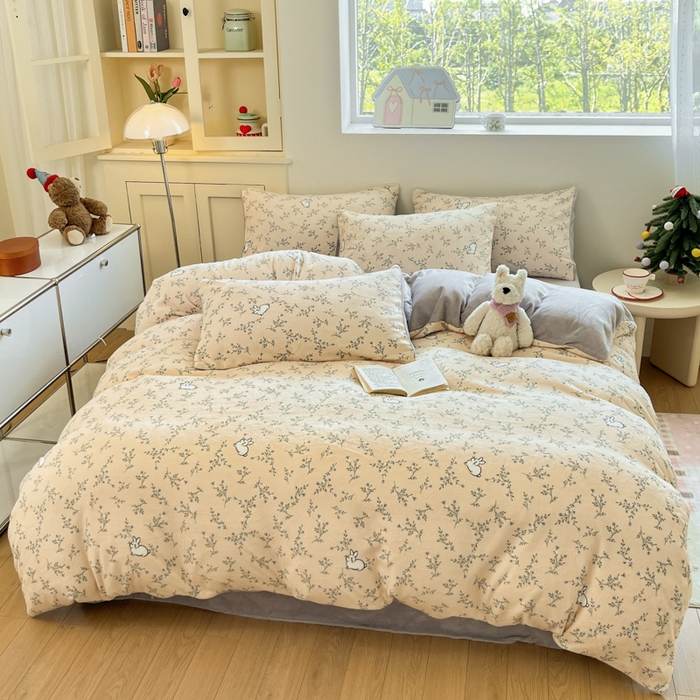 91家纺网 家纺一手货源 找家纺 贝扬思家纺 2025新款软fufu加厚保暖可爱系简约牛奶绒套件系列（小红书推荐）（提供买家秀） 枝枝兔