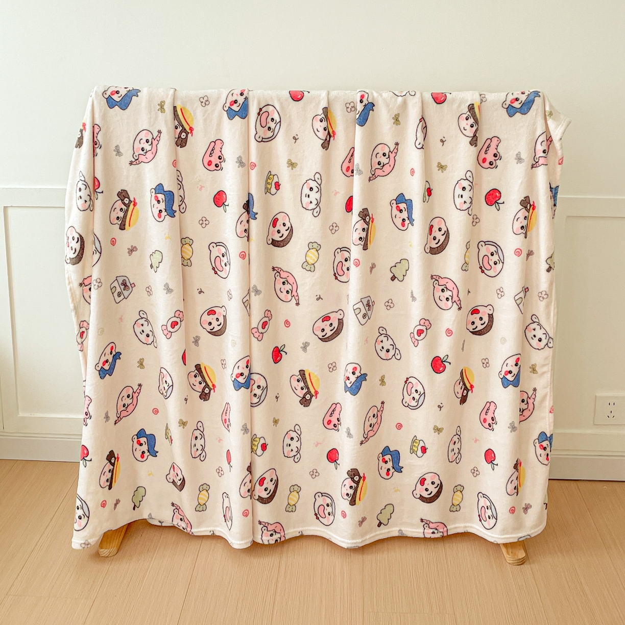 91家纺网 家纺一手货源 找家纺 Mata蔓塔家 2025新款四季款双面印花牛奶绒午休毯毛毯毯子空调毯 糖果蜡笔