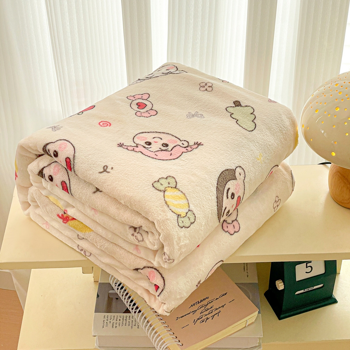 91家纺网 家纺一手货源 找家纺 Mata蔓塔家 2025新款四季款双面印花牛奶绒午休毯毛毯毯子空调毯 糖果蜡笔