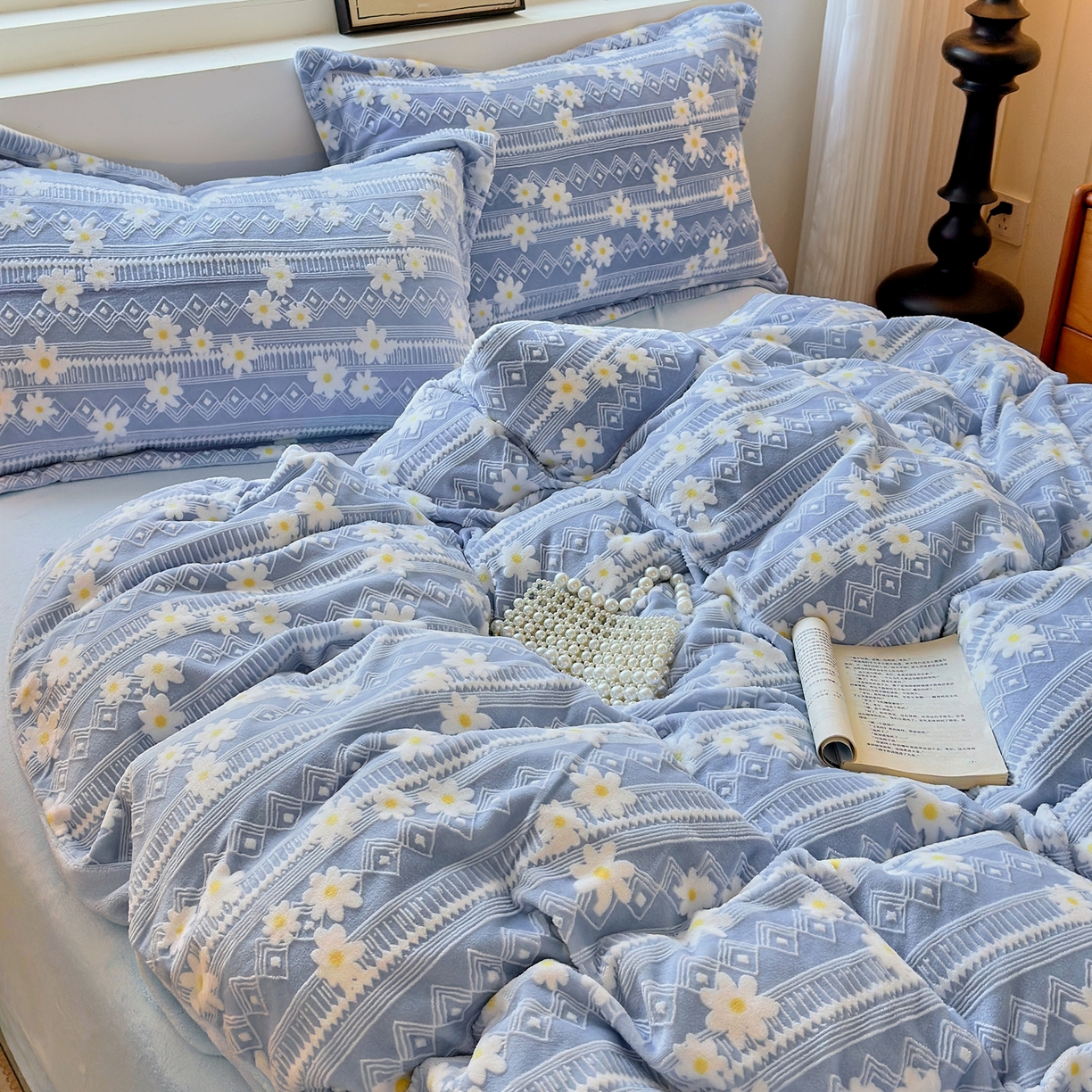 91家纺网 家纺一手货源 找家纺 娜娜 2025新款高克重牛奶绒百花齐放系列单品被套 百花齐放-天空蓝