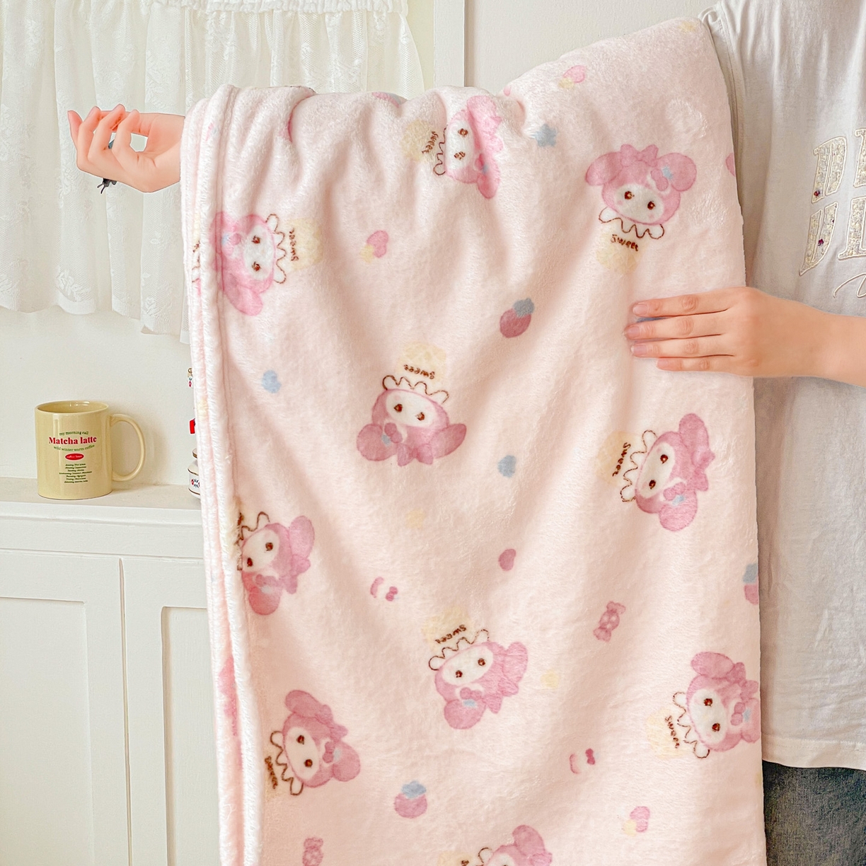 91家纺网 家纺一手货源 找家纺 Mata蔓塔家 2025新款四季款双面印花牛奶绒午休毯毛毯毯子空调毯 甜茶小美