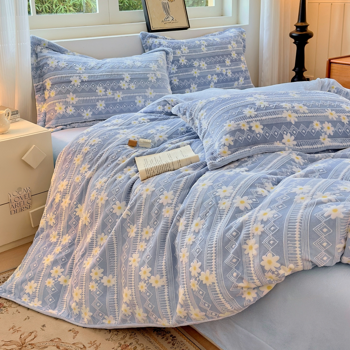 91家纺网 家纺一手货源 找家纺 娜娜 2025新款高克重牛奶绒百花齐放系列单品被套 百花齐放-天空蓝