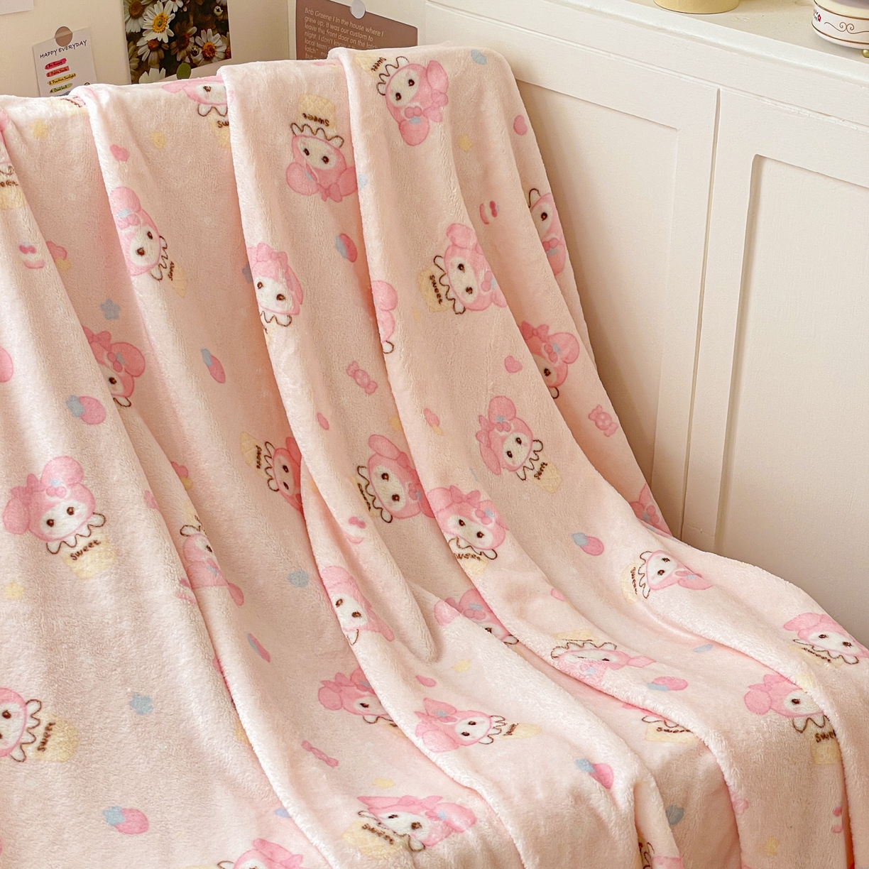 91家纺网 家纺一手货源 找家纺 Mata蔓塔家 2025新款四季款双面印花牛奶绒午休毯毛毯毯子空调毯 甜茶小美