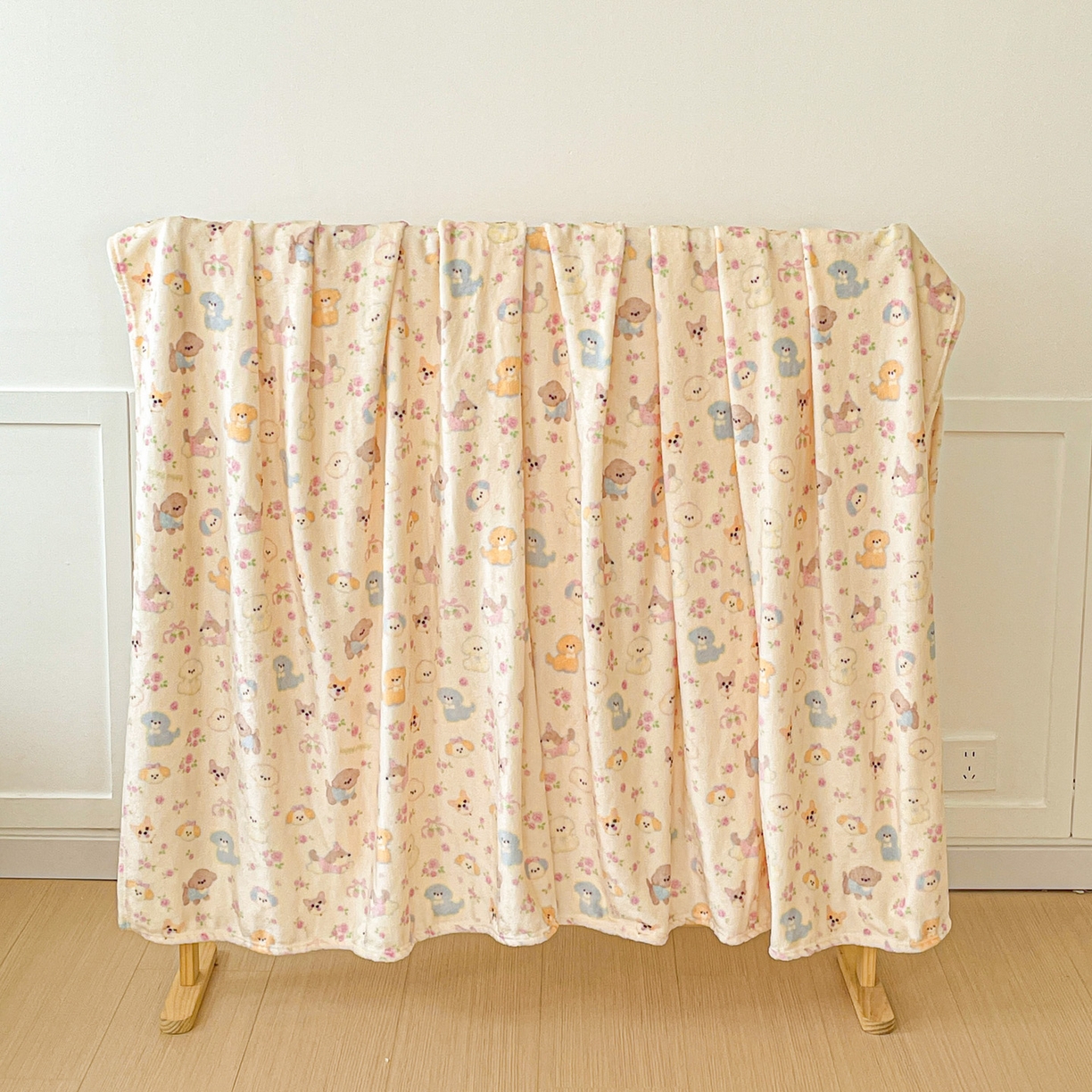 91家纺网 家纺一手货源 找家纺 Mata蔓塔家 2025新款四季款双面印花牛奶绒午休毯毛毯毯子空调毯 小狗团子