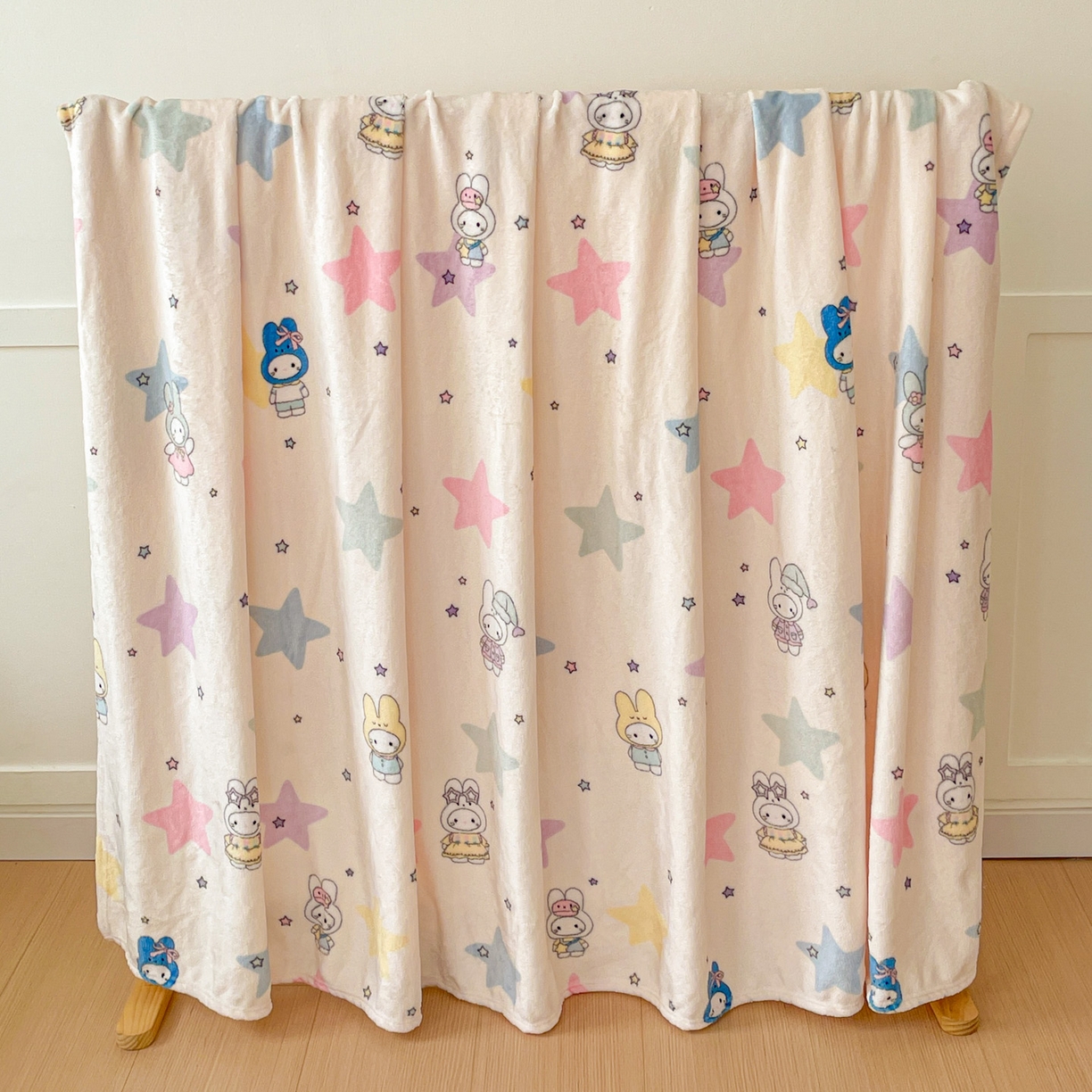 91家纺网 家纺一手货源 找家纺 Mata蔓塔家 2025新款四季款双面印花牛奶绒午休毯毛毯毯子空调毯 星星米菲