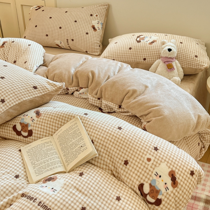 91家纺网 家纺一手货源 找家纺 贝扬思家纺 2025新款软fufu加厚保暖可爱系简约牛奶绒套件系列（小红书推荐）（提供买家秀） 可可猫星