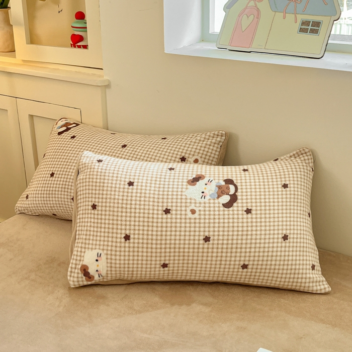 91家纺网 家纺一手货源 找家纺 贝扬思家纺 2025新款软fufu加厚保暖可爱系简约牛奶绒套件系列（小红书推荐）（提供买家秀） 可可猫星