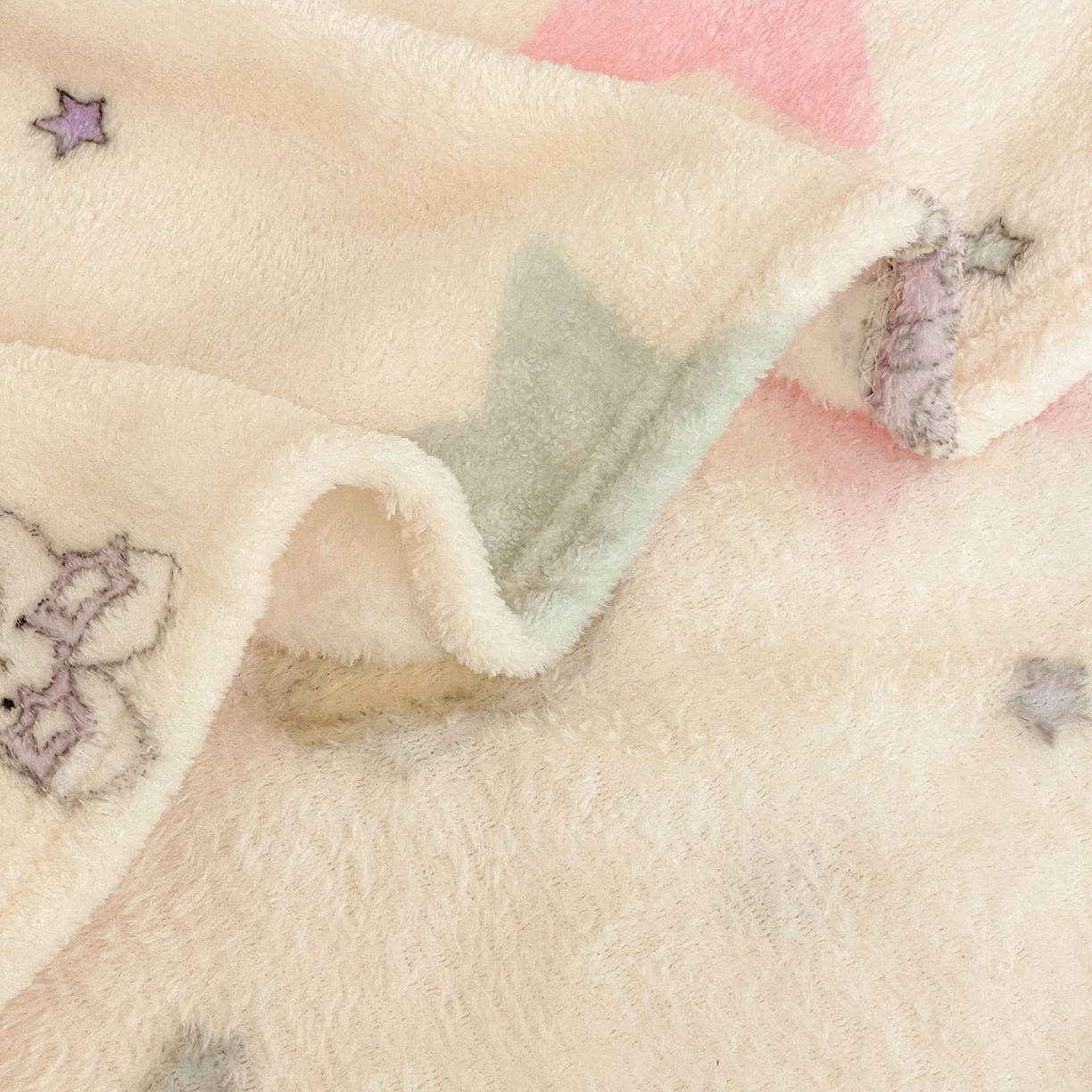 91家纺网 家纺一手货源 找家纺 Mata蔓塔家 2025新款四季款双面印花牛奶绒午休毯毛毯毯子空调毯 星星米菲