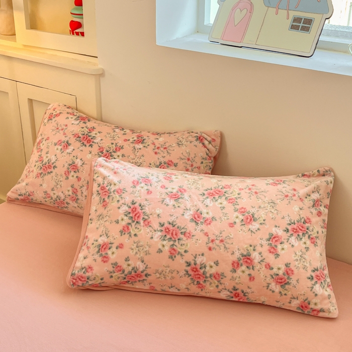 91家纺网 家纺一手货源 找家纺 贝扬思家纺 2025新款软fufu加厚保暖可爱系简约牛奶绒套件系列（小红书推荐）（提供买家秀） 星辰闪烁