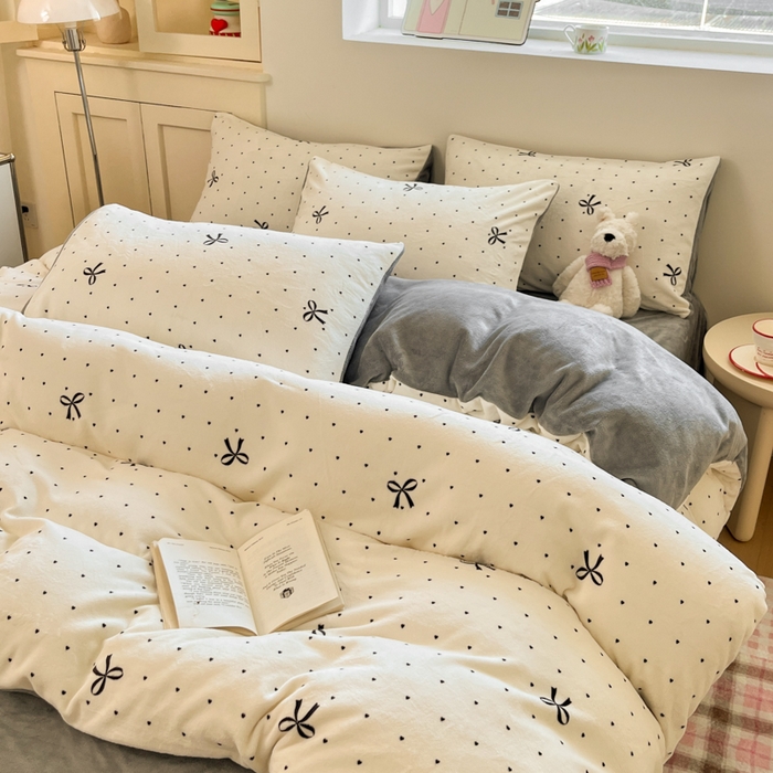 91家纺网 家纺一手货源 找家纺 贝扬思家纺 2025新款软fufu加厚保暖可爱系简约牛奶绒套件系列（小红书推荐）（提供买家秀） 蝴蝶点点心