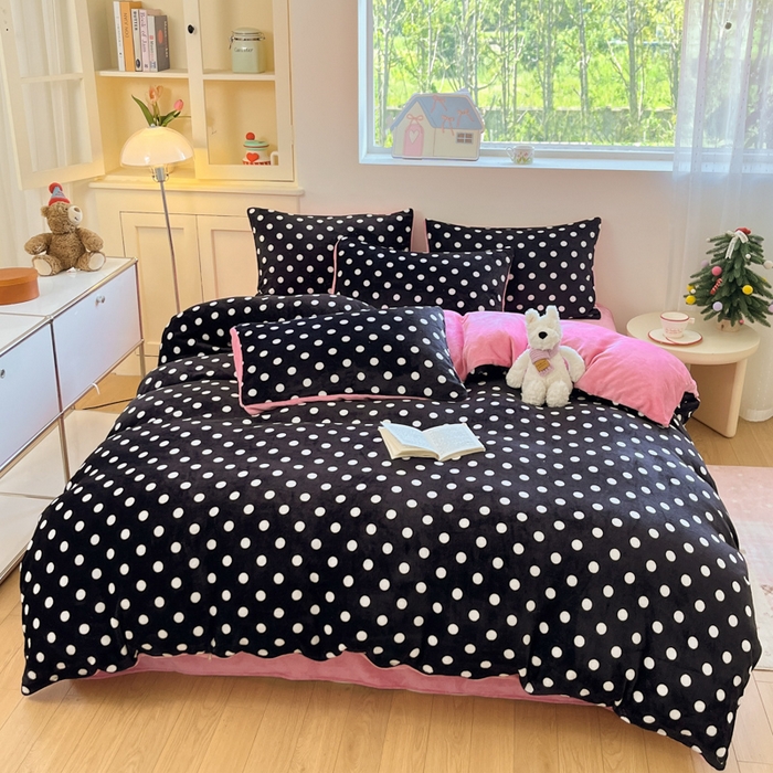 91家纺网 家纺一手货源 找家纺 贝扬思家纺 2025新款软fufu加厚保暖可爱系简约牛奶绒套件系列（小红书推荐）（提供买家秀） 黑珍珠