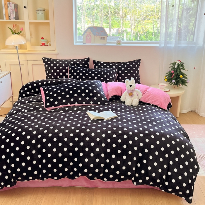 91家纺网 家纺一手货源 找家纺 贝扬思家纺 2025新款软fufu加厚保暖可爱系简约牛奶绒套件系列（小红书推荐）（提供买家秀） 黑珍珠