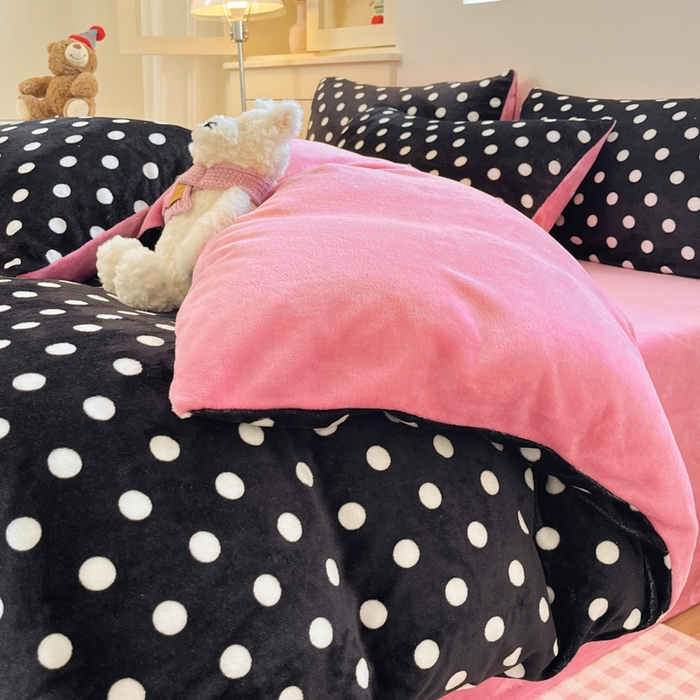 91家纺网 家纺一手货源 找家纺 贝扬思家纺 2025新款软fufu加厚保暖可爱系简约牛奶绒套件系列（小红书推荐）（提供买家秀） 黑珍珠