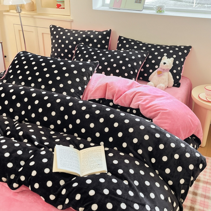 91家纺网 家纺一手货源 找家纺 贝扬思家纺 2025新款软fufu加厚保暖可爱系简约牛奶绒套件系列（小红书推荐）（提供买家秀） 黑珍珠
