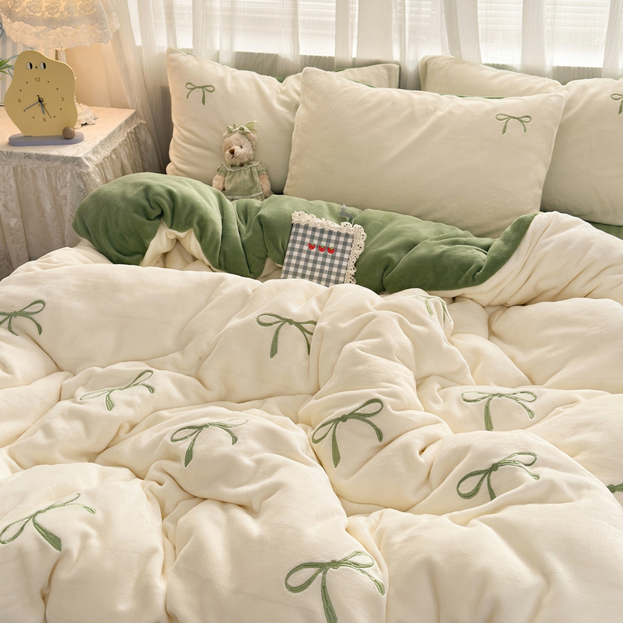 91家纺网 家纺一手货源 找家纺 （总）娜娜 2025新款高克重牛奶绒同心结系列四件套