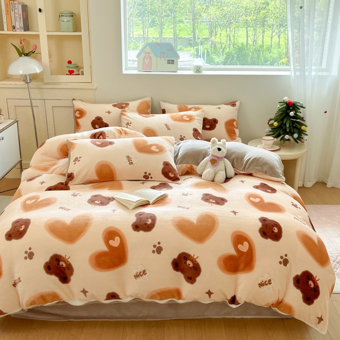 91家纺网 家纺一手货源 找家纺 贝扬思家纺 2025新款软fufu加厚保暖可爱系简约牛奶绒套件系列（小红书推荐）（提供买家秀） 巧克力熊