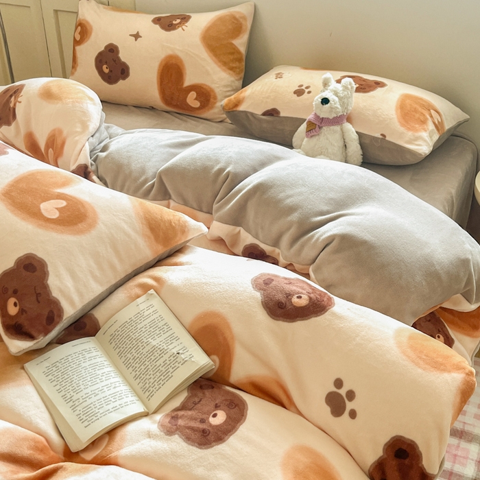 91家纺网 家纺一手货源 找家纺 贝扬思家纺 2025新款软fufu加厚保暖可爱系简约牛奶绒套件系列（小红书推荐）（提供买家秀） 巧克力熊