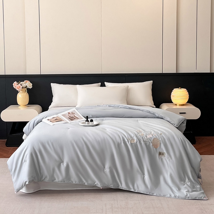 紫乐 2025新款60支全棉长绒棉绣花蚕丝被纯棉春秋被加厚保暖冬被 海鸥灰