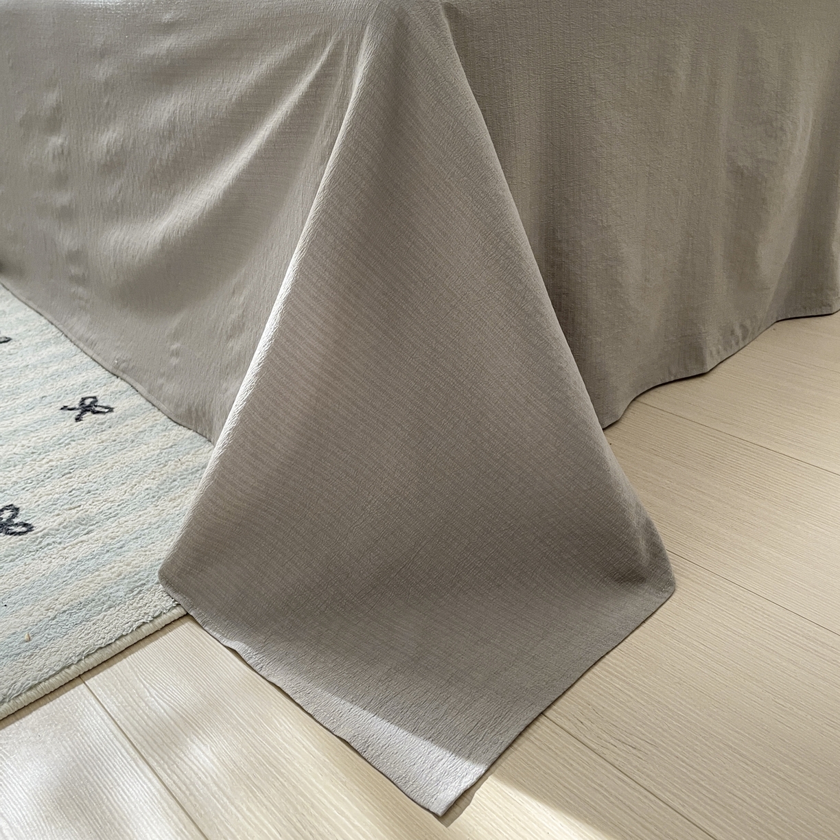 91家纺网 家纺一手货源 找家纺 铺尚美家纺 2025新款云感提花双层纱系列 猫咪恋人