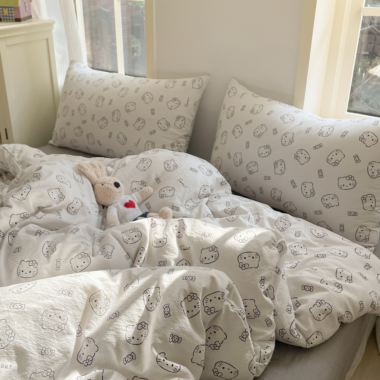 91家纺网 家纺一手货源 找家纺 铺尚美家纺 2025新款云感提花双层纱系列 猫咪恋人