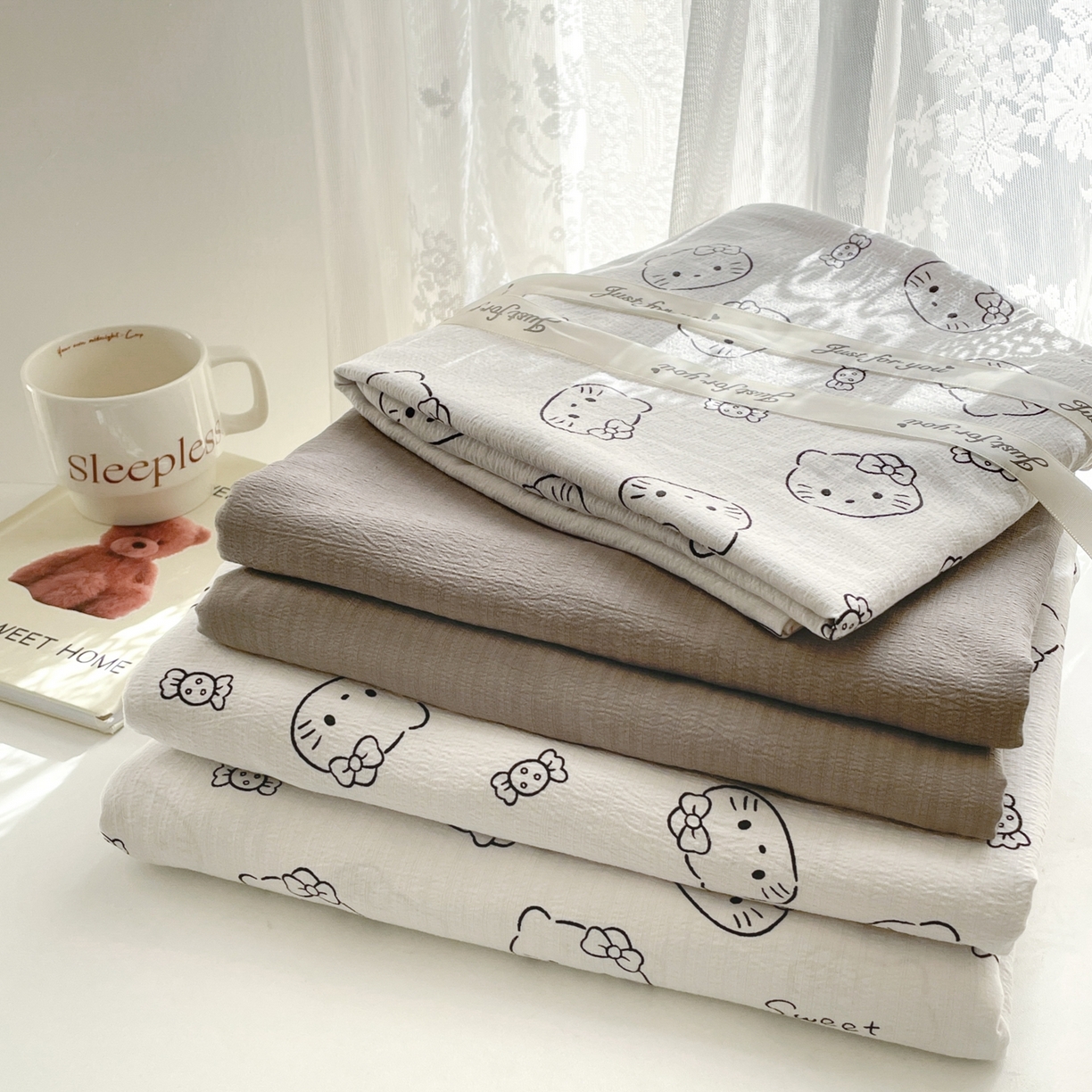 91家纺网 家纺一手货源 找家纺 铺尚美家纺 2025新款云感提花双层纱系列 猫咪恋人