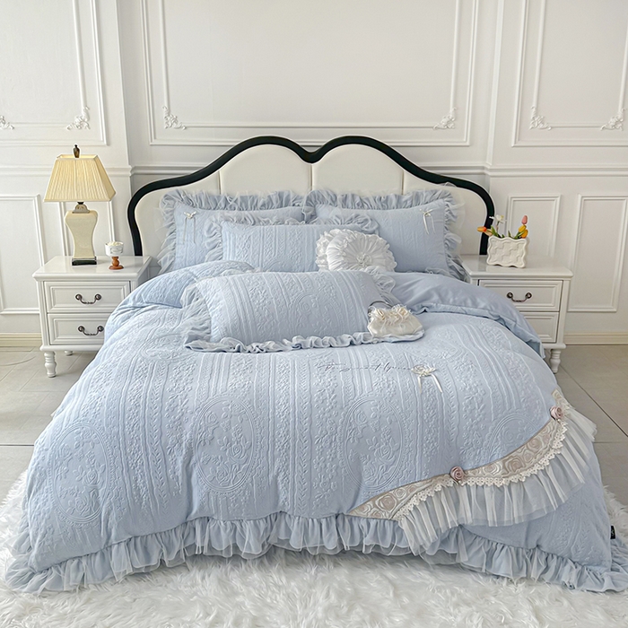 91家纺网 家纺一手货源 找家纺 金绣美居 2025新款加厚雕花牛奶绒四件套-蝶花园 蝶花园-湖水蓝