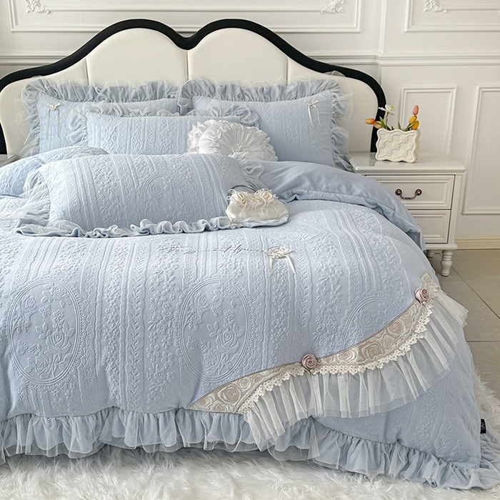 91家纺网 家纺一手货源 找家纺 金绣美居 2025新款加厚雕花牛奶绒四件套-蝶花园 蝶花园-湖水蓝