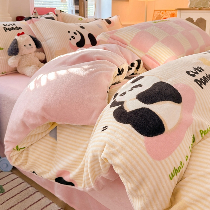 卡普家居 2025新款加厚保暖牛奶绒系列--四件套 粉熊猫
