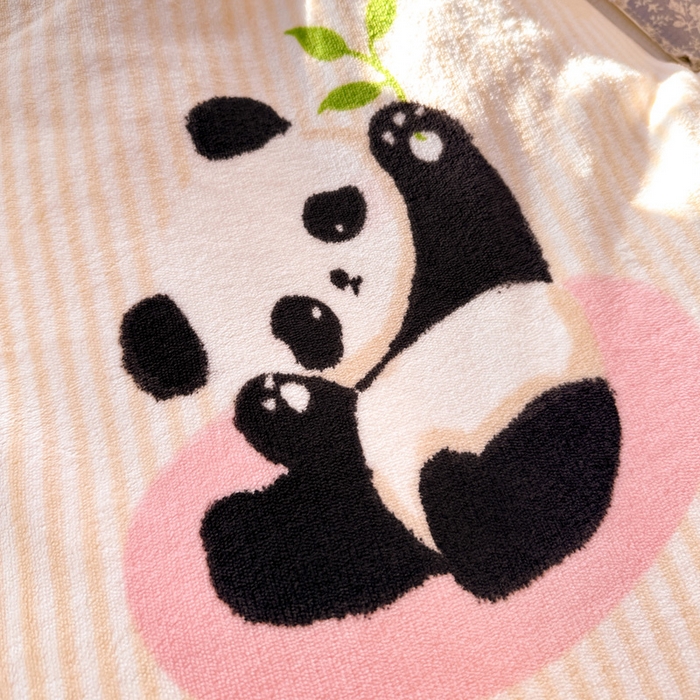 91家纺网 家纺一手货源 找家纺 卡普家居 2025新款加厚保暖牛奶绒系列--四件套 粉熊猫