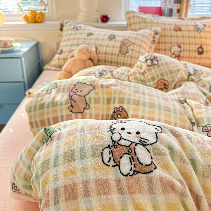 91家纺网 家纺一手货源 找家纺 卡普家居 2025新款加厚保暖牛奶绒系列--四件套 凯蒂乐园