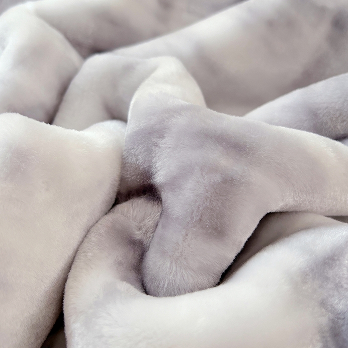 91家纺网 家纺一手货源 找家纺 凯轩毛毯网销专供 2025新款双层学生云毯毛毯保暖毯 佳丽-灰