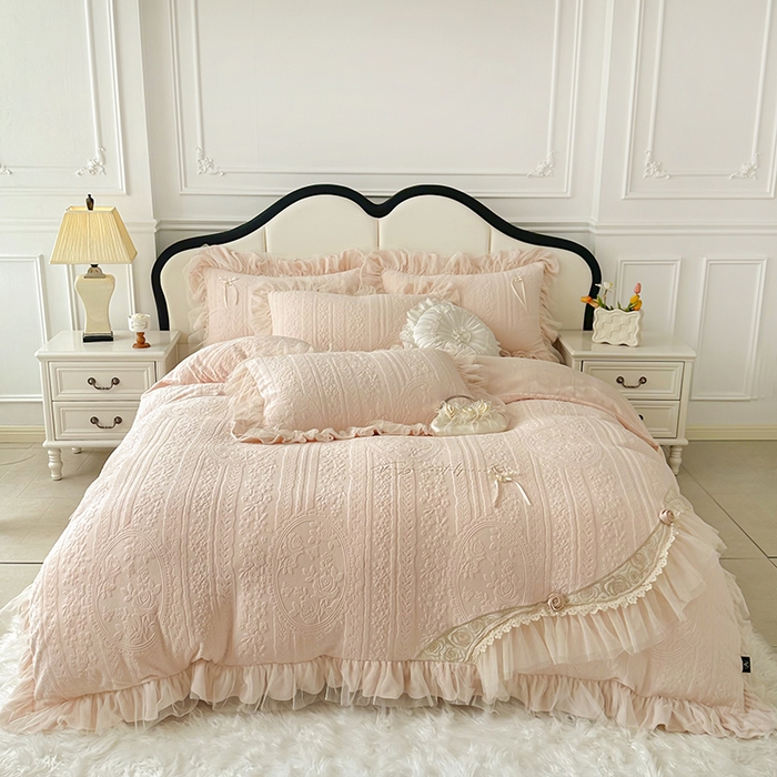 91家纺网 家纺一手货源 找家纺 金绣美居 2025新款加厚雕花牛奶绒四件套-蝶花园 蝶花园-玉色