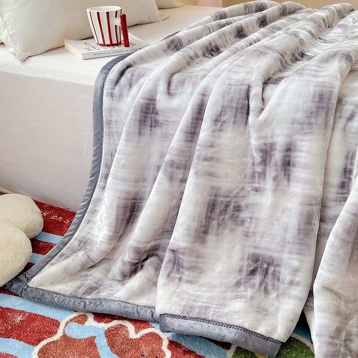 91家纺网 家纺一手货源 找家纺 凯轩毛毯网销专供 2025新款双层学生云毯毛毯保暖毯 佳丽-灰