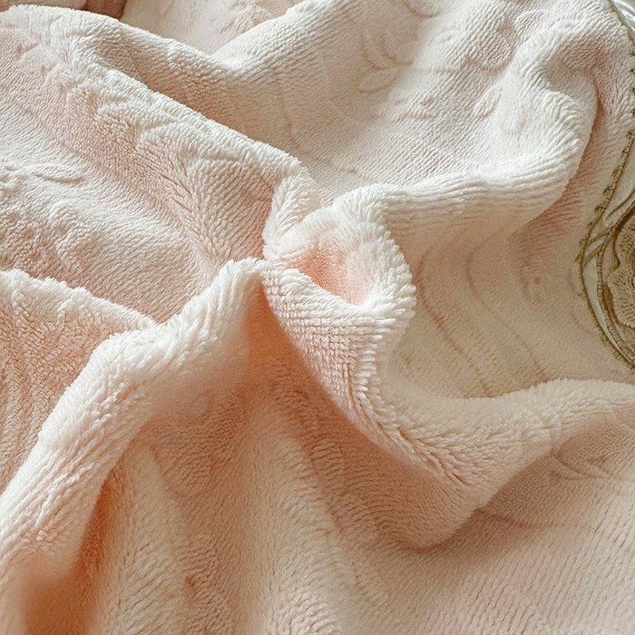 91家纺网 家纺一手货源 找家纺 金绣美居 2025新款加厚雕花牛奶绒四件套-蝶花园 蝶花园-玉色