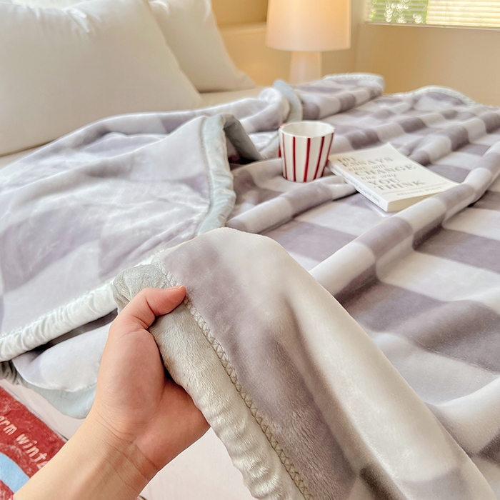 91家纺网 家纺一手货源 找家纺 凯轩毛毯网销专供 2025新款双层学生云毯毛毯保暖毯 炸毛狗狗