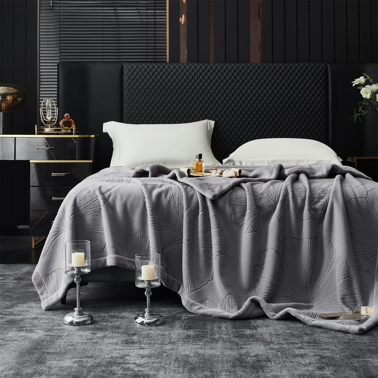 91家纺网 家纺一手货源 找家纺 凯轩毛毯网销专供 2025新款单层雕花毯毛毯婚庆毯保暖毯子 银杏叶  灰