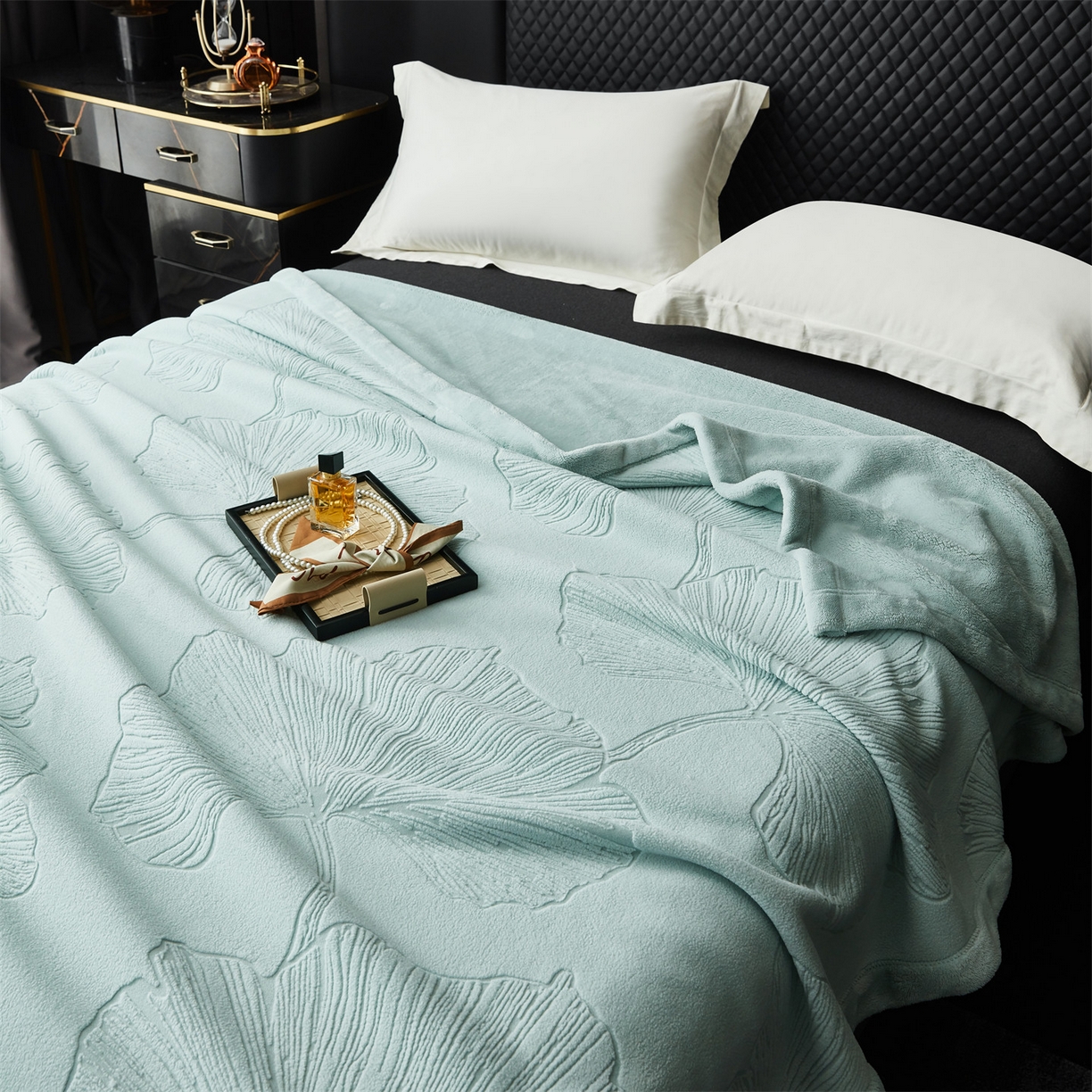 91家纺网 家纺一手货源 找家纺 凯轩毛毯网销专供 2025新款单层雕花毯毛毯婚庆毯保暖毯子 银杏叶 浅绿