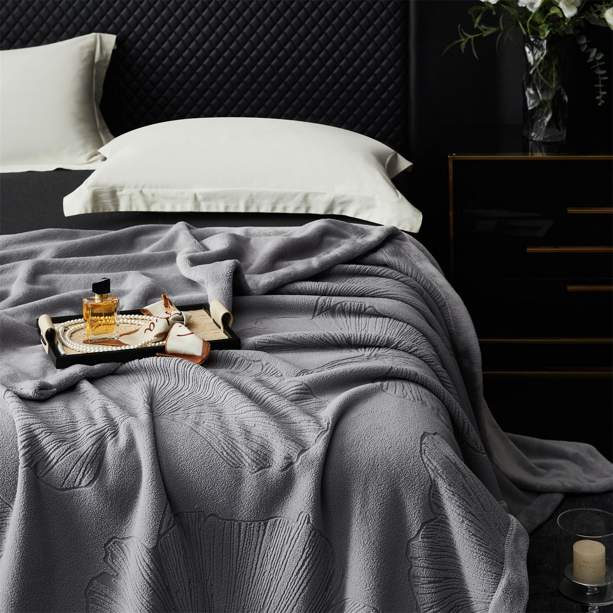 91家纺网 家纺一手货源 找家纺 凯轩毛毯网销专供 2025新款单层雕花毯毛毯婚庆毯保暖毯子 银杏叶  灰