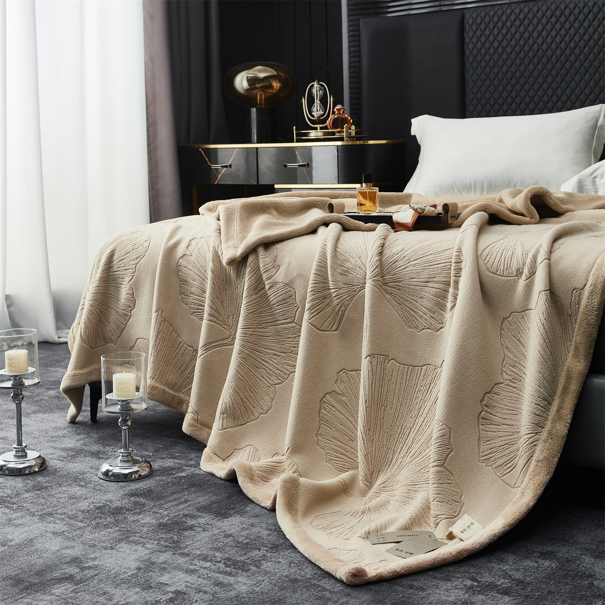 91家纺网 家纺一手货源 找家纺 凯轩毛毯网销专供 2025新款单层雕花毯毛毯婚庆毯保暖毯子 银杏叶  驼