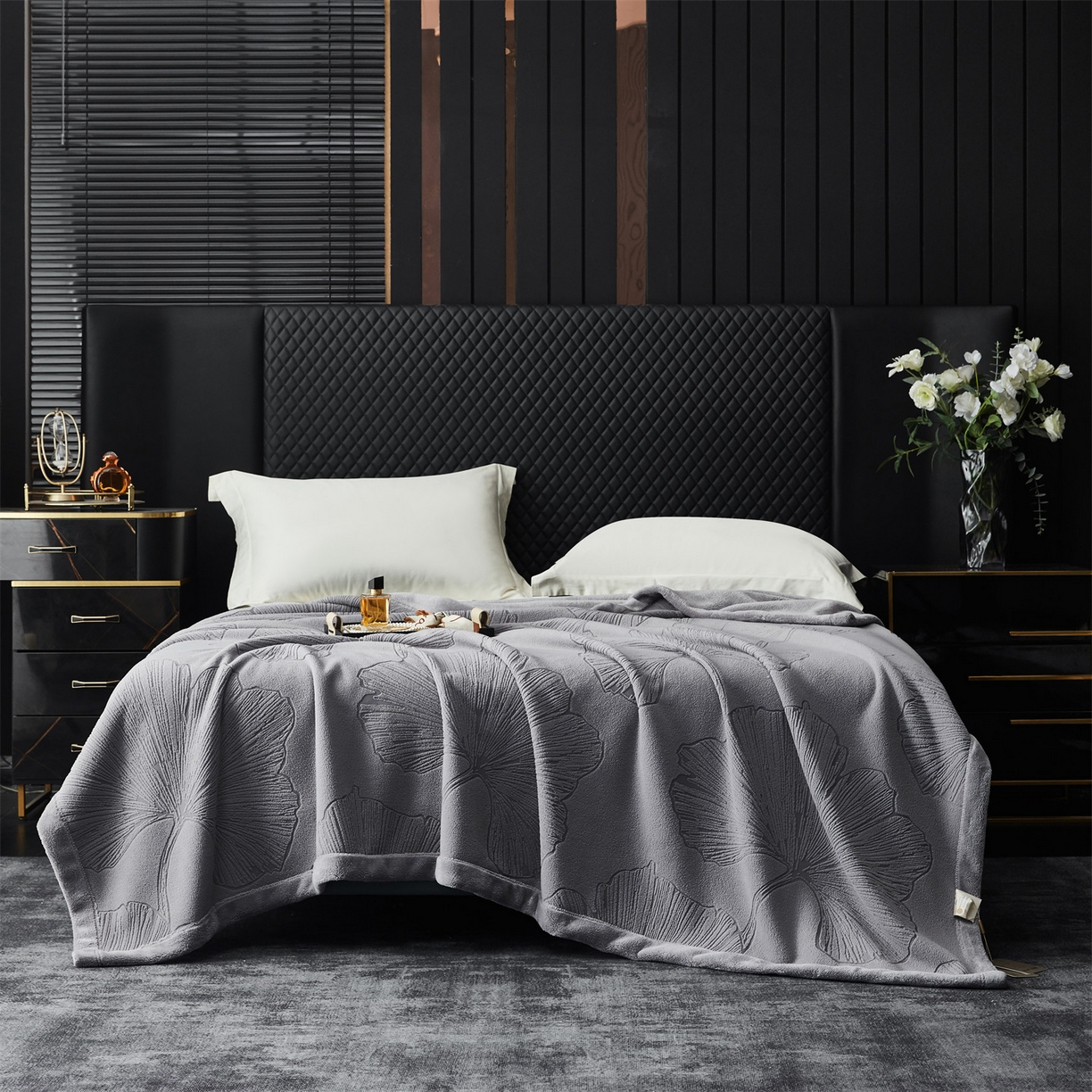 91家纺网 家纺一手货源 找家纺 凯轩毛毯网销专供 2025新款单层雕花毯毛毯婚庆毯保暖毯子 银杏叶  灰