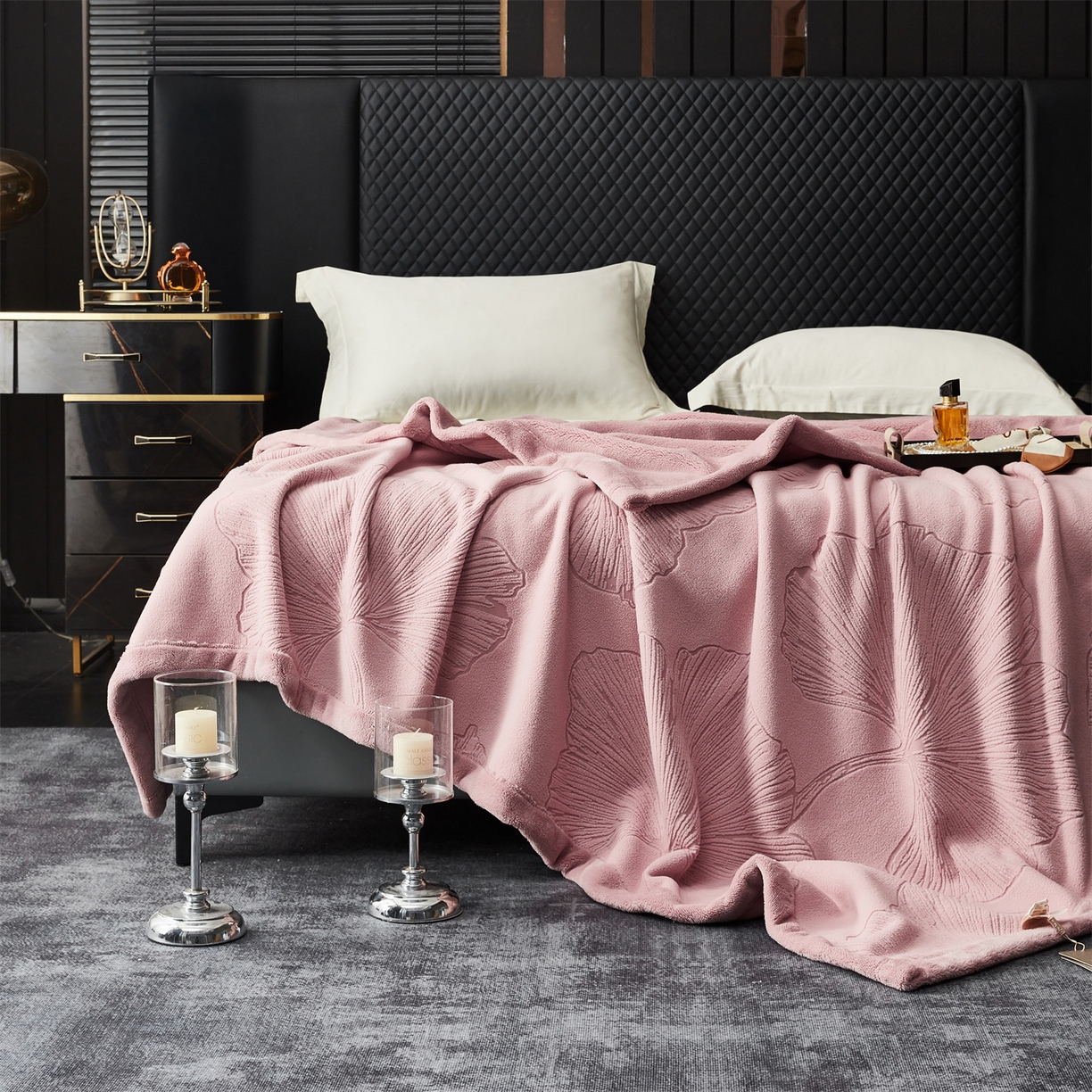 91家纺网 家纺一手货源 找家纺 凯轩毛毯网销专供 2025新款单层雕花毯毛毯婚庆毯保暖毯子 银杏叶  粉