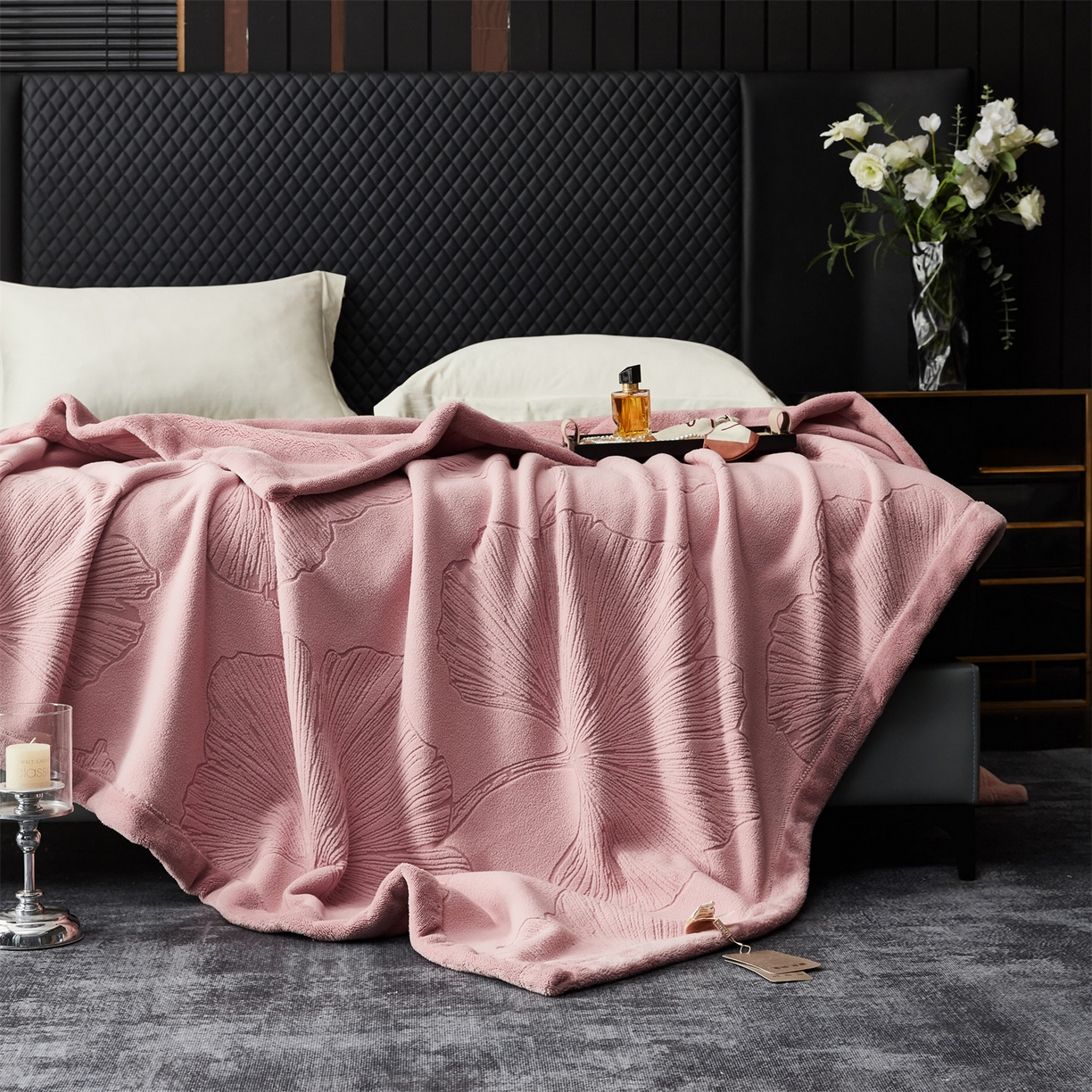 91家纺网 家纺一手货源 找家纺 凯轩毛毯网销专供 2025新款单层雕花毯毛毯婚庆毯保暖毯子 银杏叶  粉