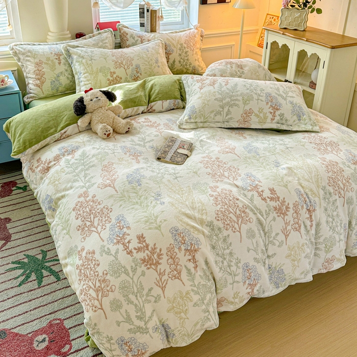 91家纺网 家纺一手货源 找家纺 卡普家居 2025新款加厚保暖牛奶绒系列--四件套 幽兰花谷