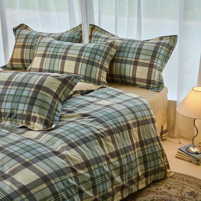 91家纺网 家纺一手货源 找家纺 铭博家纺 2025新款直播热款全棉吊边一字绣工艺款13070印花全棉单床单言格论