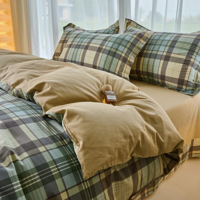 91家纺网 家纺一手货源 找家纺 铭博家纺 2025新款直播热款全棉吊边一字绣工艺款13070印花全棉单床单言格论